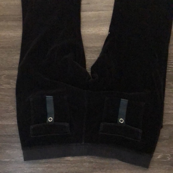 Juicy Couture Velour Tracksuit Pants with Snap Pockets - Picture 7 of 11
